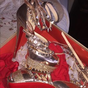 Christian Louboutin Isolde size 40